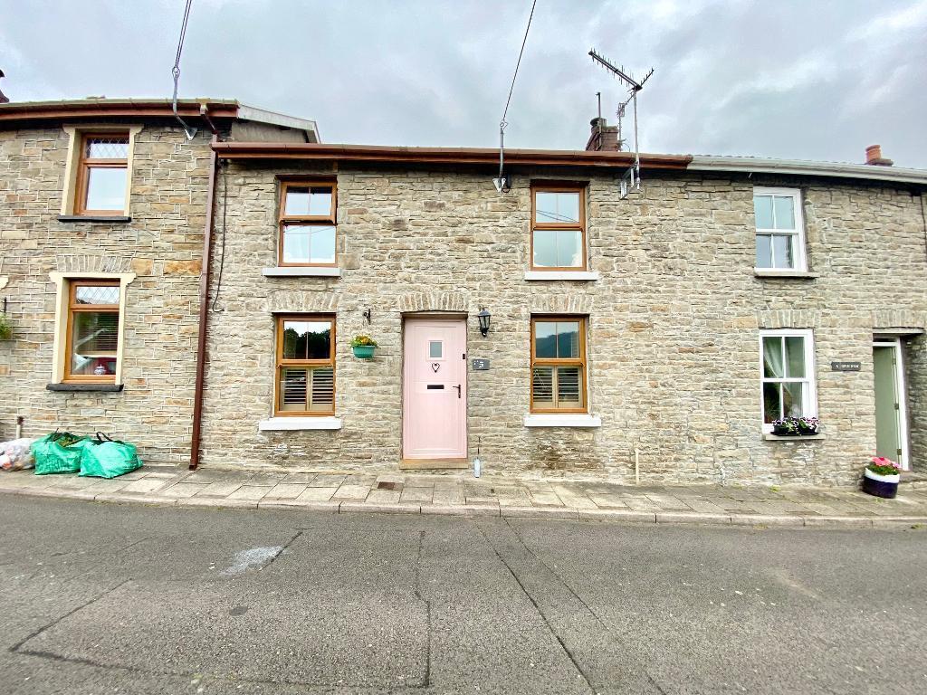 High row, Cefnpennar, Mountain Ash... 2 bed terraced house for sale £