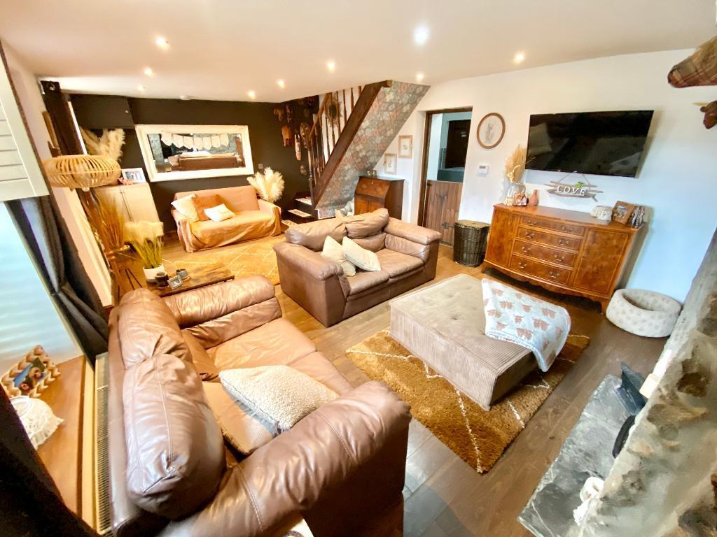 High row, Cefnpennar, Mountain Ash... 2 bed terraced house for sale £