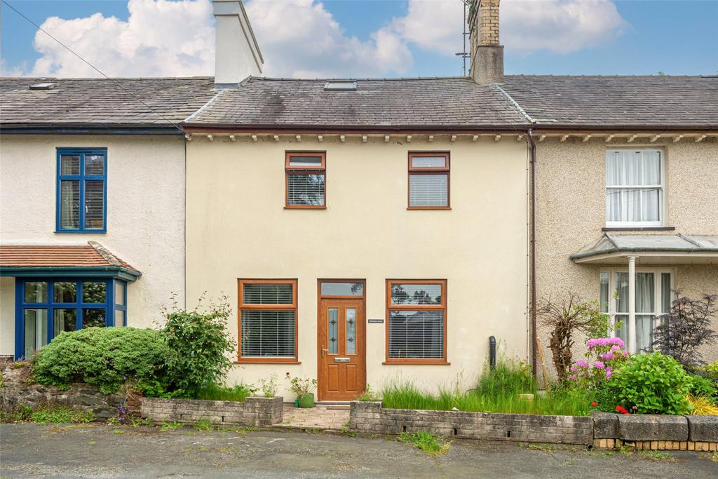 Pentir, Bangor, Gwynedd, LL57 4 bed terraced house for sale £320,000