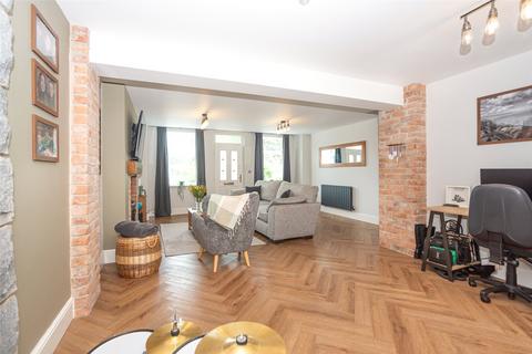 4 bedroom terraced house for sale, Pentir, Bangor, Gwynedd, LL57