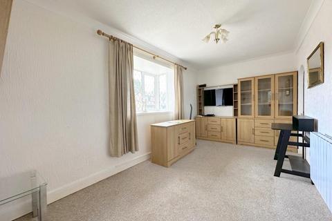 Maisonette to rent, Sorrel Close, Barton Hills, Luton, LU3 4AE