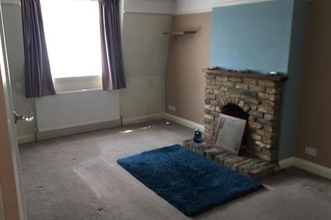 2 bedroom flat for sale, 7B Brighton Road, Burgh Heath, Tadworth, Surrey, KT20 6BY