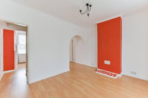 2 bedroom end of terrace house for sale, Tylecroft Road, Norbury, London, SW16