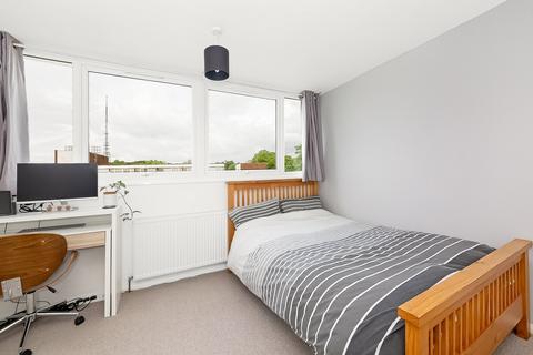 2 bedroom apartment for sale, Sylvan Road, London, Croydon, SE19