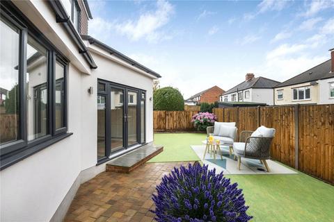 9a West Way Gardens, Croydon, CR0 8RA