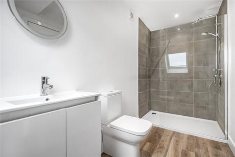 9a West Way Gardens, Croydon, CR0 8RA