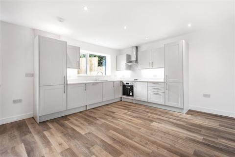 9a West Way Gardens, Croydon, CR0 8RA