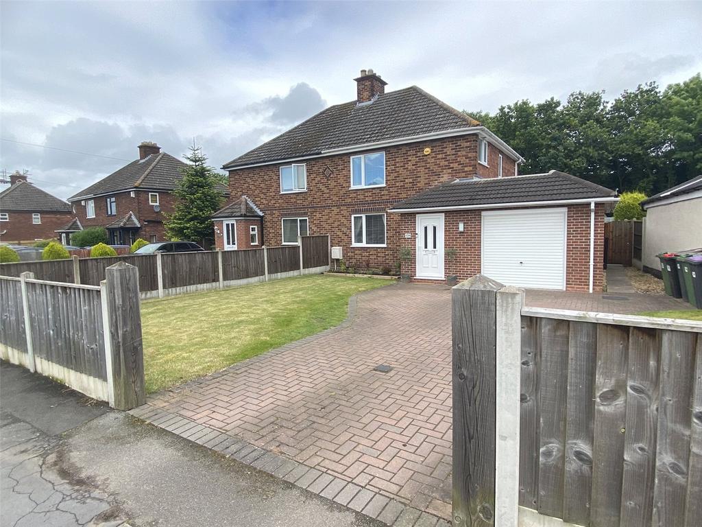 Hadley Park Road, Leegomery, Telford... 3 bed semidetached house for