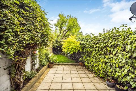82 Charnwood Road, London, SE25 6NU