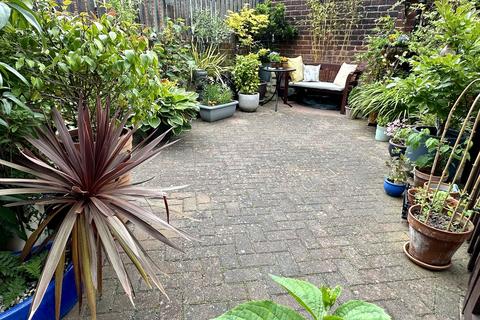 15 Arnside Road, Sheffield, S8 0UX