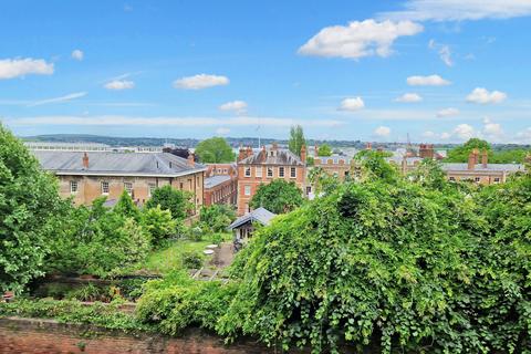 4 bedroom terraced house for sale, College Road, Chatham Dockyard