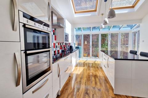 4 bedroom terraced house for sale, College Road, Chatham Dockyard