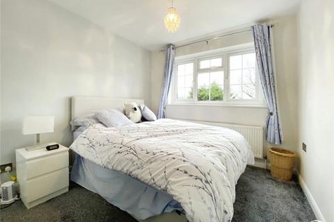 8 Glenhurst Close, Blackwater, Camberley, GU17 9BQ