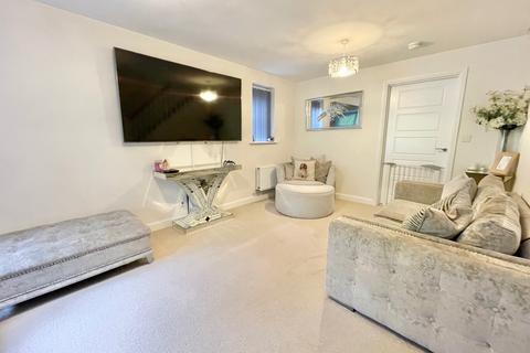 32 Dennison Close, Lancaster, LA1 3SX