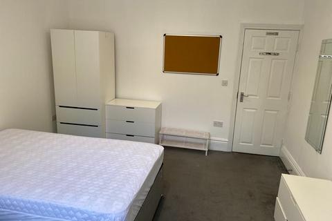 4 bedroom house share to rent, Student property - 12 Cemetery Avenue, Sheffield