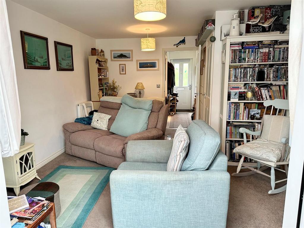 Living Room 1.jpg
