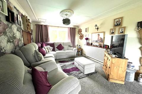 4 bedroom detached bungalow for sale, Bower Lane, Etchinghill, Rugeley
