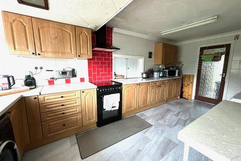131 Bower Lane, Rugeley, WS15 2TS