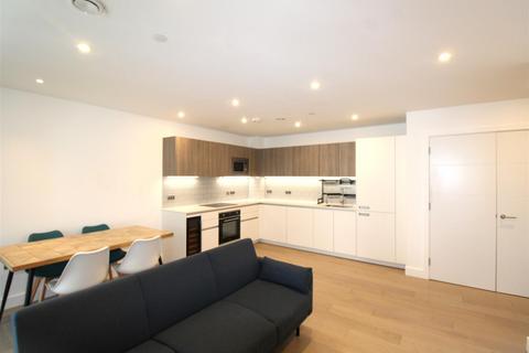 2 bedroom apartment to rent, Clapham Road, London