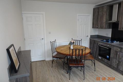 3 bedroom terraced house to rent, Coombe Road, Crookes S10 1FF