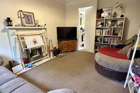 10 Devonish Close, Alcester, B49 6EG