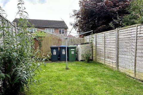 10 Devonish Close, Alcester, B49 6EG