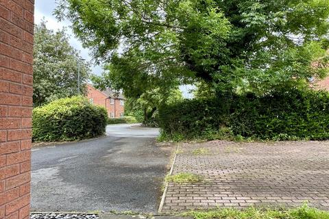10 Devonish Close, Alcester, B49 6EG