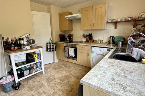 10 Devonish Close, Alcester, B49 6EG