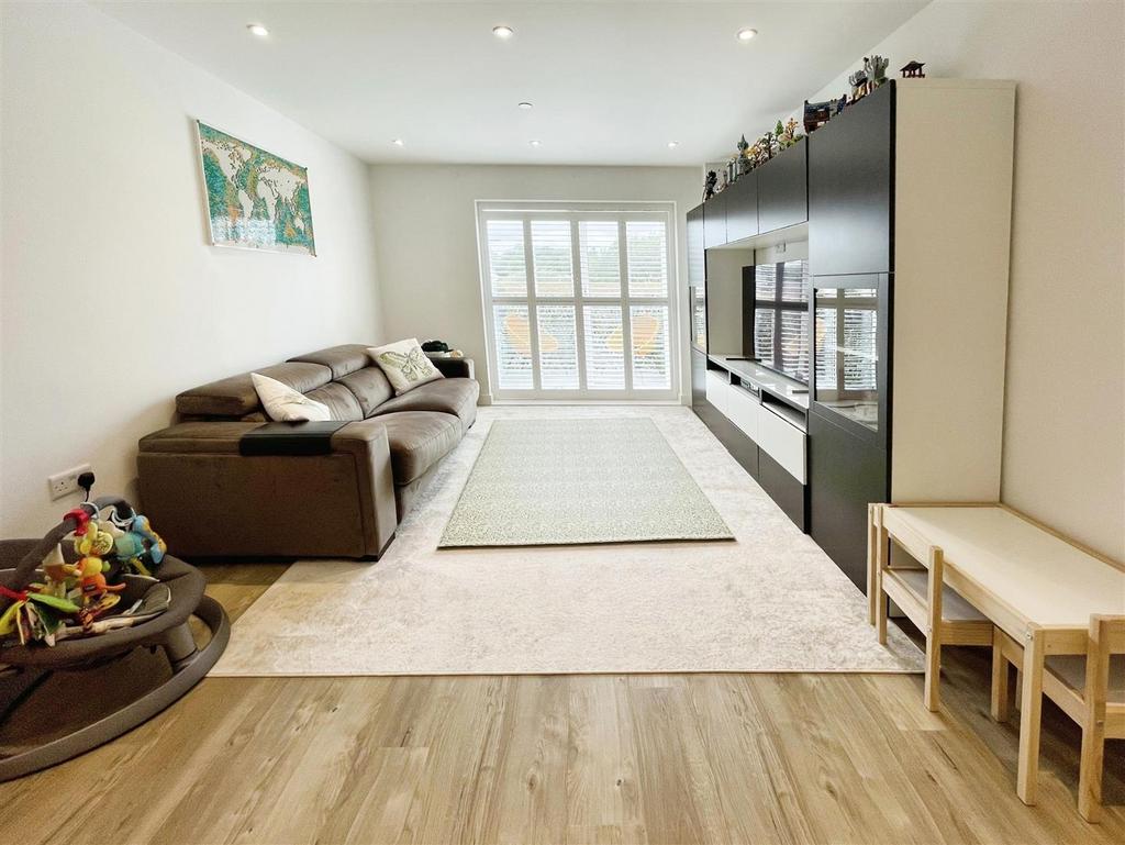 Open Plan Kitchen/Living Area