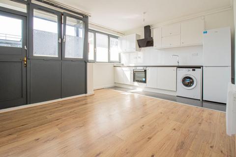 4 bedroom apartment to rent, Hare Walk, London