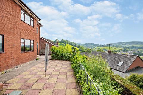 4 bedroom detached house for sale, Pear Tree Lane, Llanfair Caereinion, Welshpool