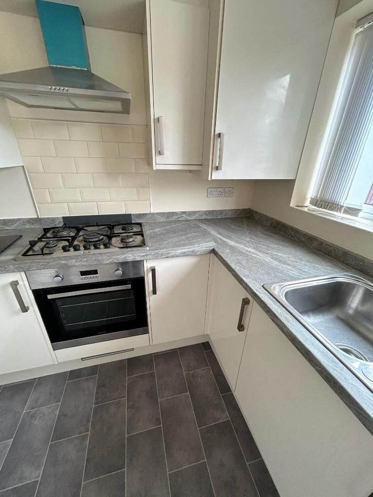 Kitchen 3.jpg