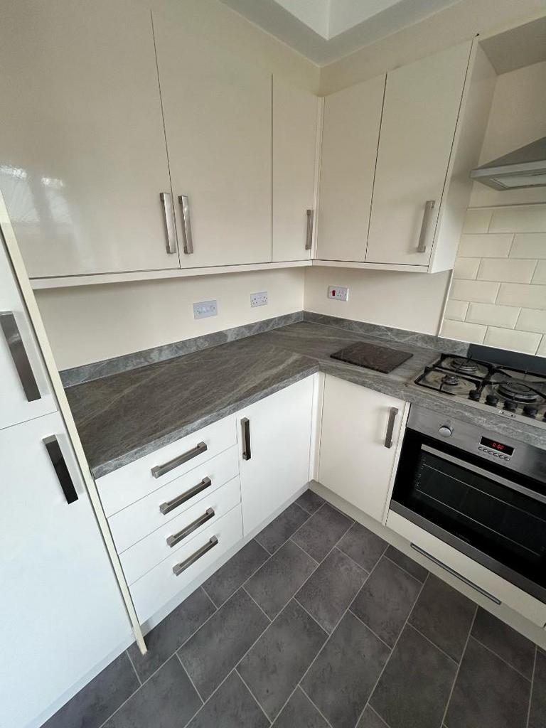 Kitchen 4.jpg