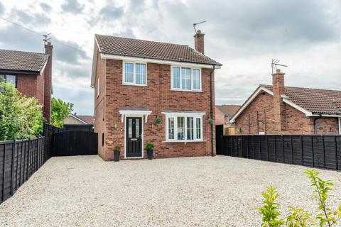 3 bedroom detached house for sale, Garthends Lane, Hemingbrough, Selby