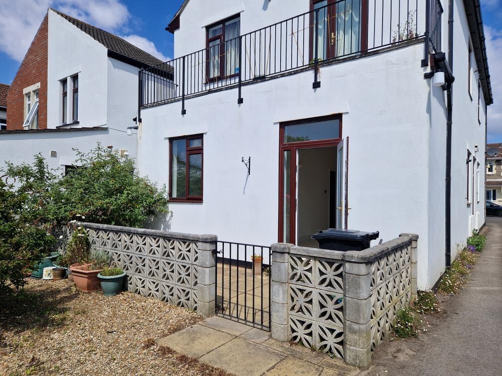 Quantock Road, WestonSuperMare BS23 1 bed flat for sale £130,000
