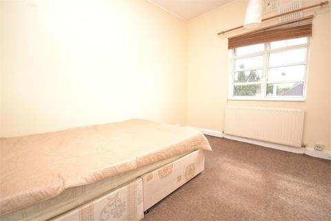 3 bedroom flat for sale, London Road, Isleworth