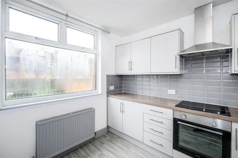 1 bedroom flat to rent, Pembar Avenue, Walthamstow, E17