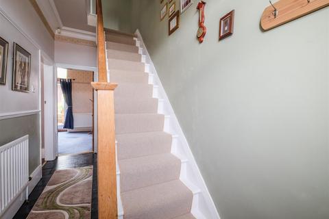 4 bedroom terraced house for sale, Grange Avenue, Huddersfield, HD2