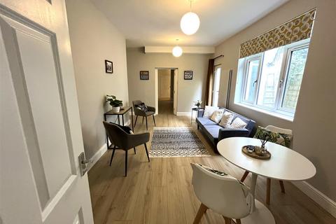 2 bedroom flat to rent, Marina, St Leonards On Sea TN38