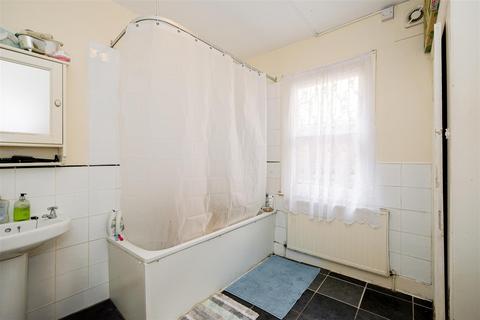 2 bedroom maisonette for sale, Higham Hill Road, Walthamstow