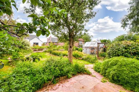 4 bedroom semi-detached house for sale, West Lodge Crescent, Huddersfield, HD2