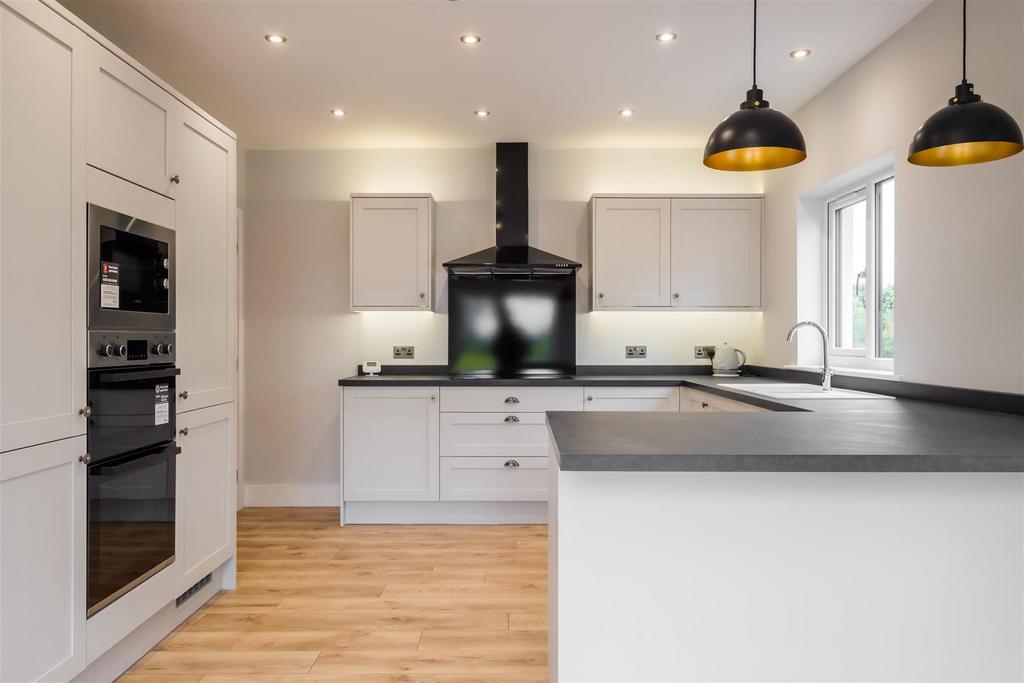 Open Plan Kitchen/Dining Room