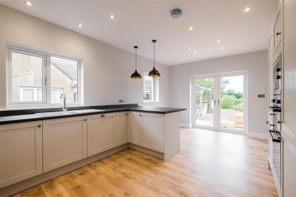 Open Plan Kitchen/Dining Room