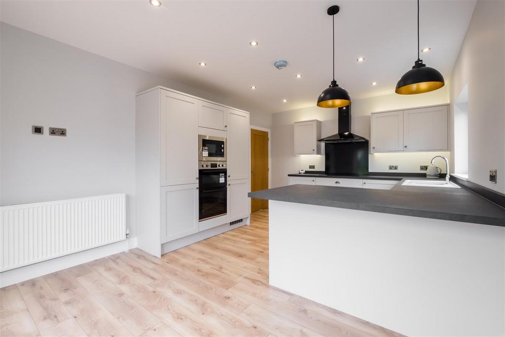 Open Plan Kitchen/Dining Room