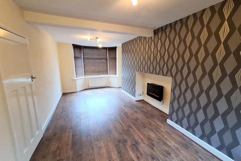 3 bedroom end of terrace house to rent, Standard Avenue, Coventry CV4