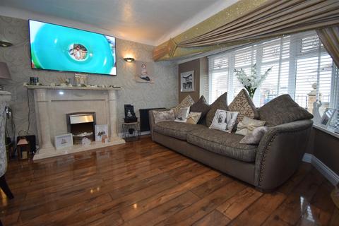 4 bedroom detached house for sale, Hemsley Road, South Shields