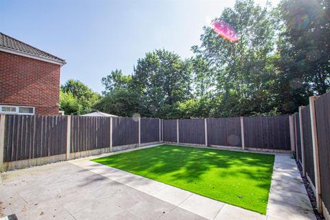 82 Barbondale Close, Great Sankey, Warrington, WA5 3HU