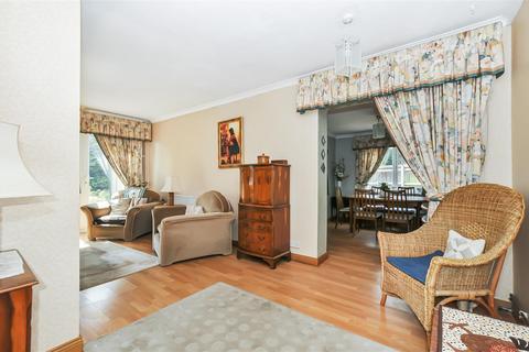 4 bedroom semi-detached house for sale, Bradshaw Close, Windsor