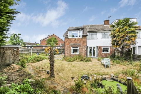 4 bedroom semi-detached house for sale, Bradshaw Close, Windsor