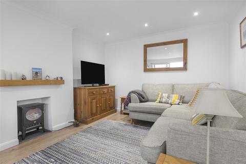 89 Nursery Road, Meopham, Gravesend, DA13 0NE